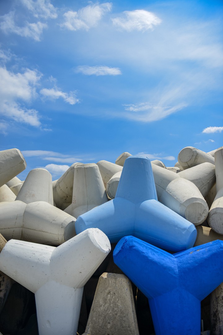 pretty breakwater