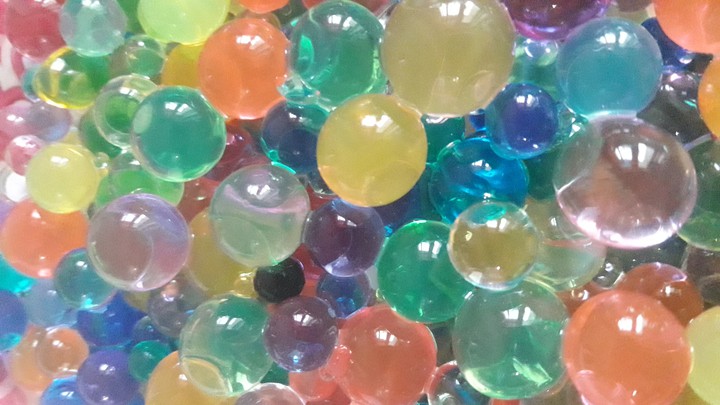 Funny balls orbis