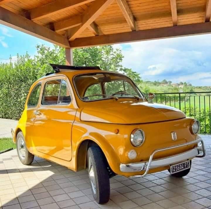 yellow Fiat 500