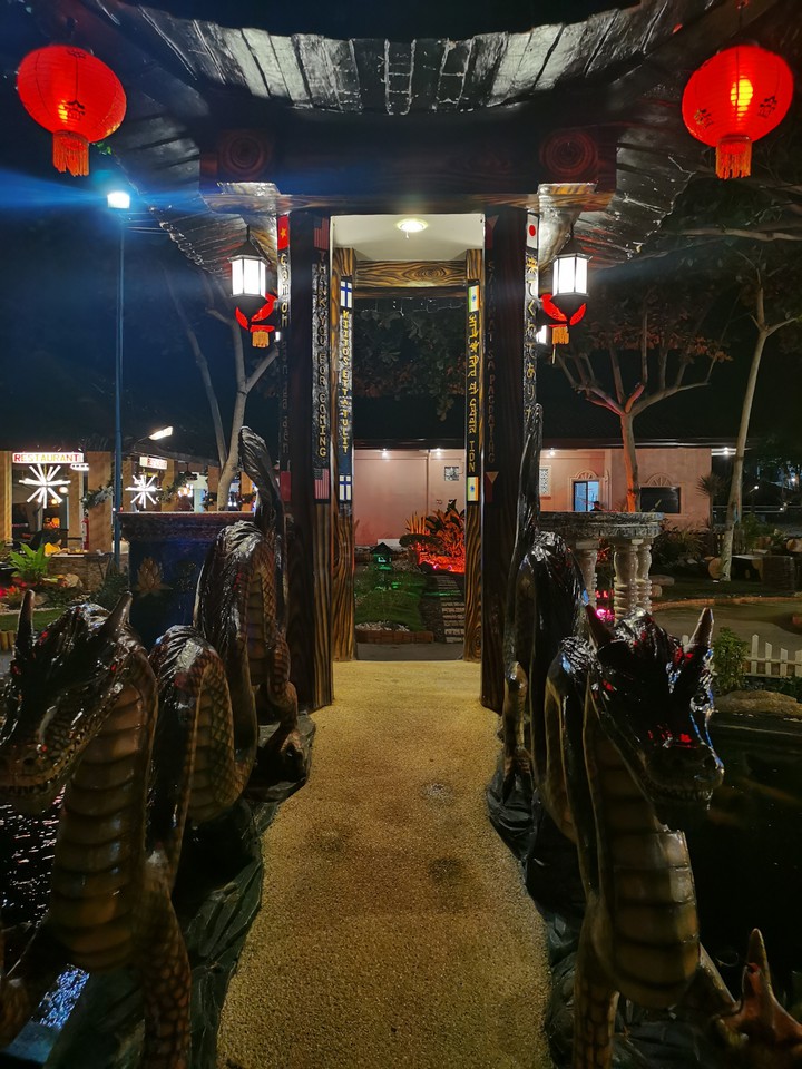 Dragon House