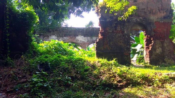 the remains of an old temple