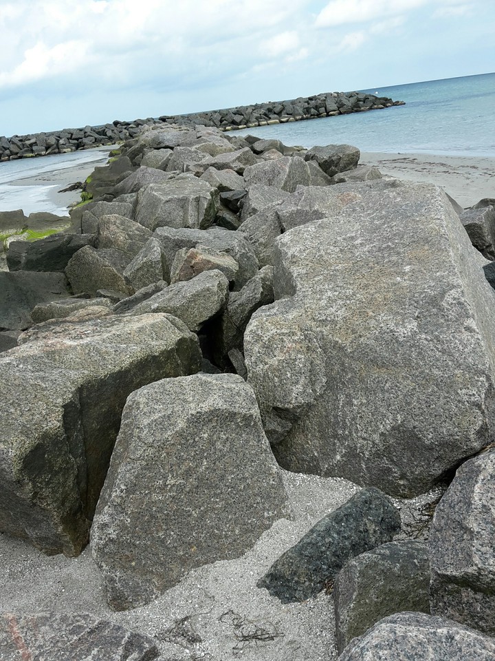 Holdiday Rocks