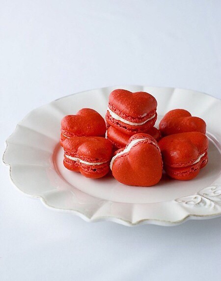 Heart macaron