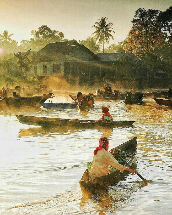 Muara Kuin Floating Market, South Borneo - Indonesia