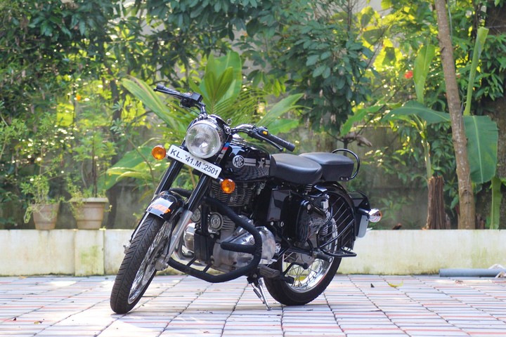 Royal Enfield Classic 350 Black