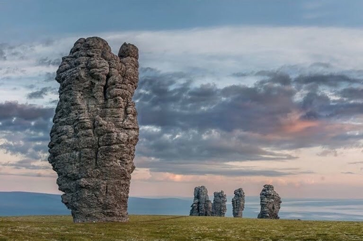 столбы на плато. Республика Коми