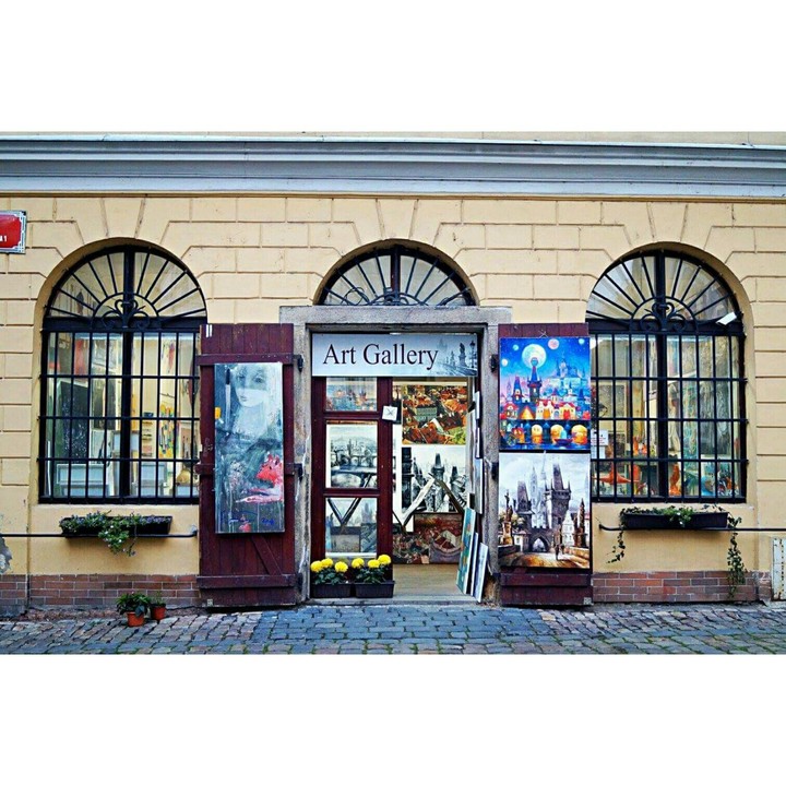 Art Gallery on the street