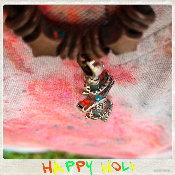 holi