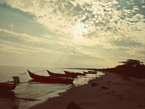 Sea Near Manora