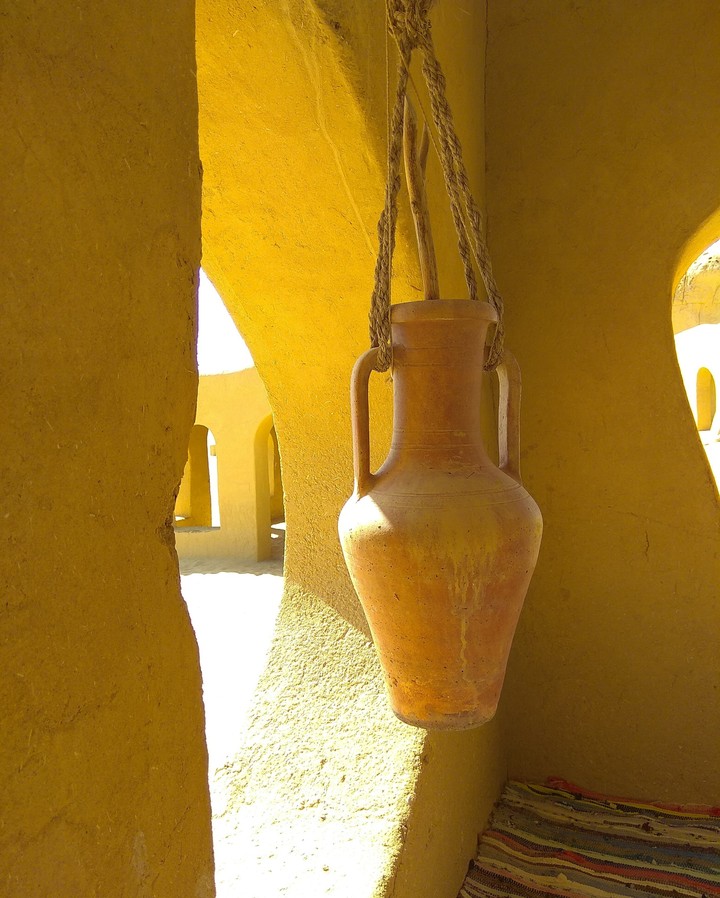 Hanging vase