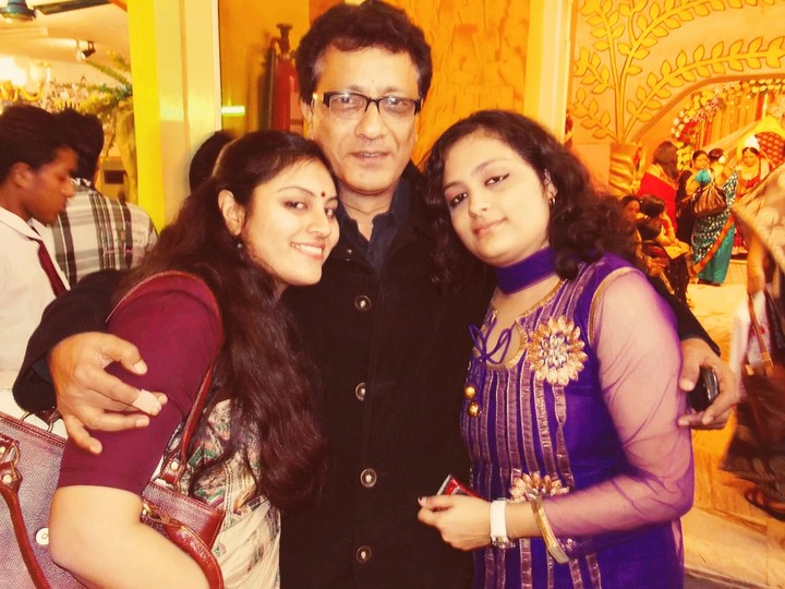 Father,daughter and niece