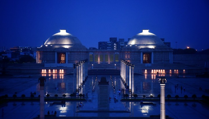 Dusk settles over Lucknow skies