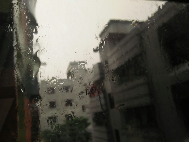 Rain and the city