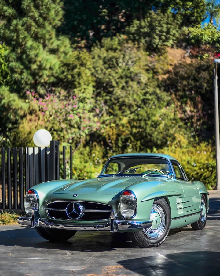 Mercedes Benz
