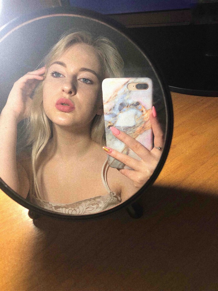 the girl in the mirror
