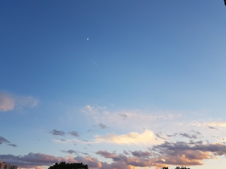 Can you spot the airplane?