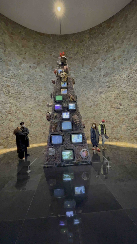 city, pyramid achtergronden