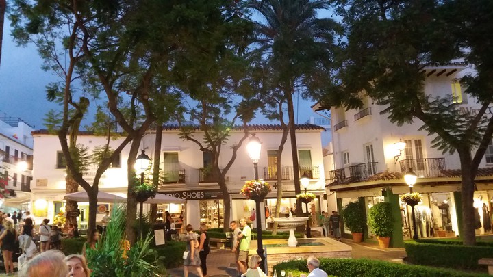 Andalusian sqare in te evening