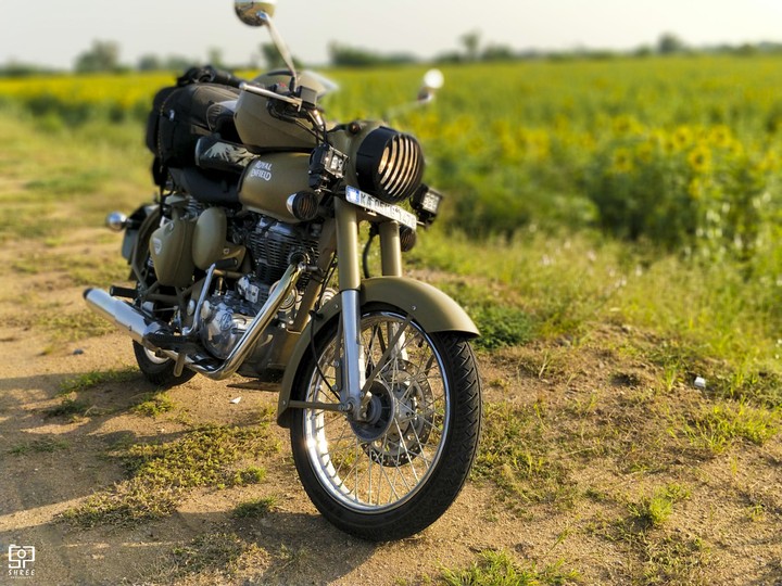 Royal Enfield desert Strom