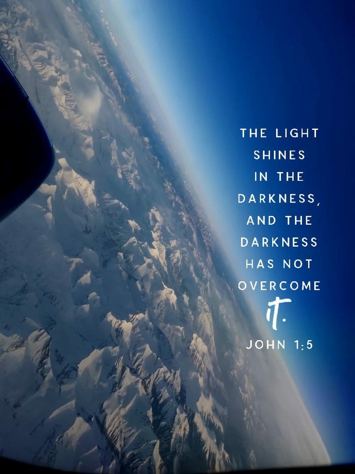 light shines in the darkness