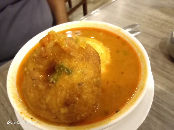 Idli Vada Sambhar