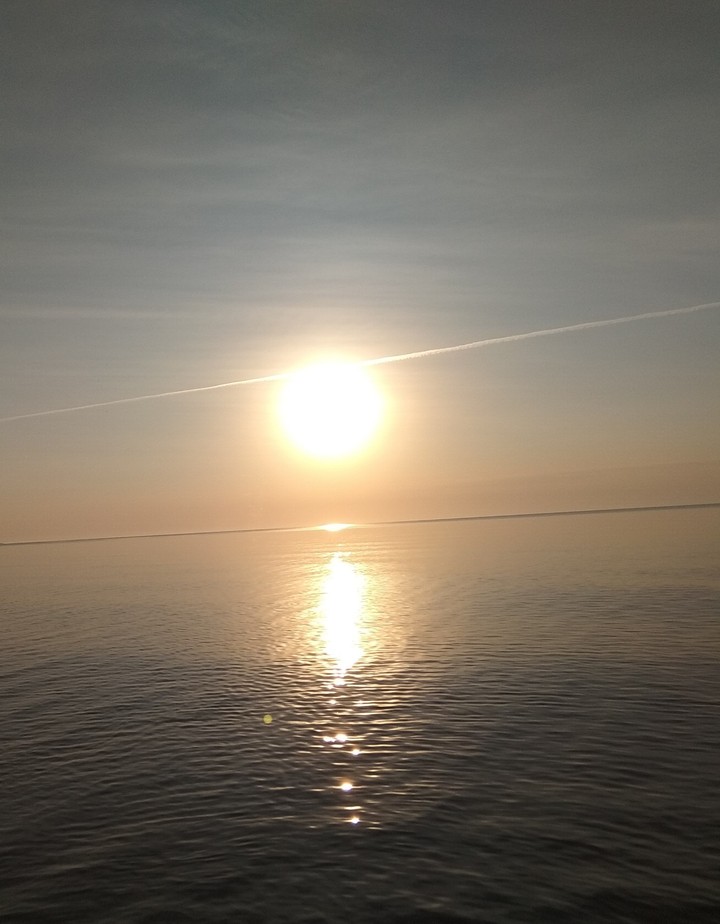 Рассвет на море