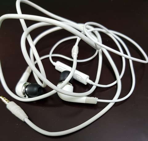 Ear phone