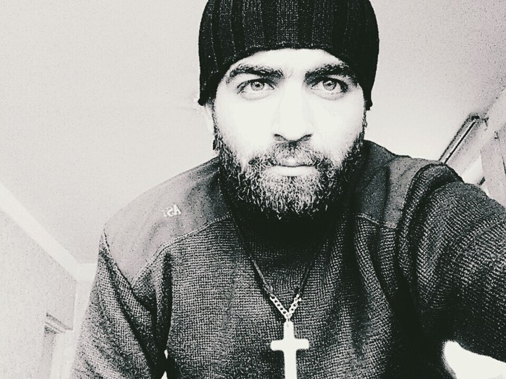 ⛪