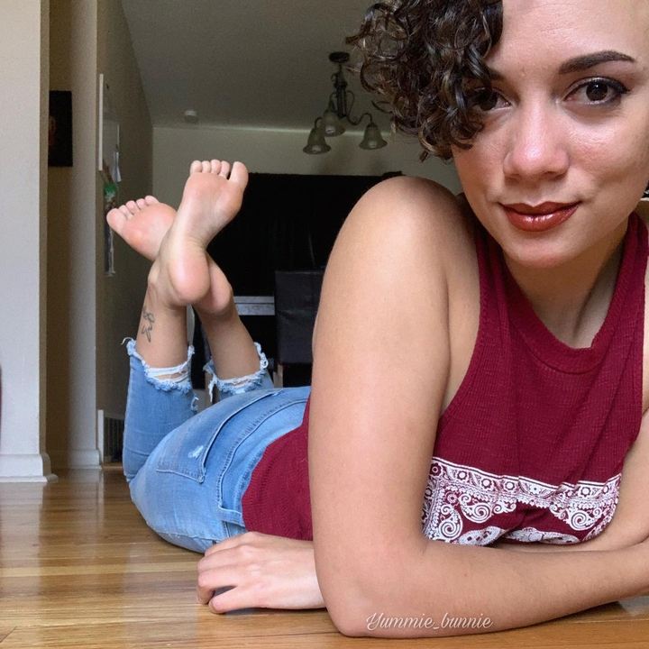 yummie pose
