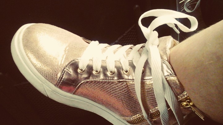 GOLDEN SHOE