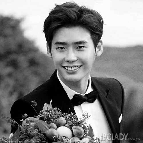 Lee Jong Suk and flowers