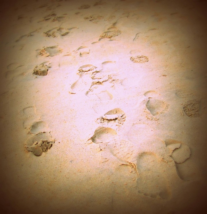 foot prints