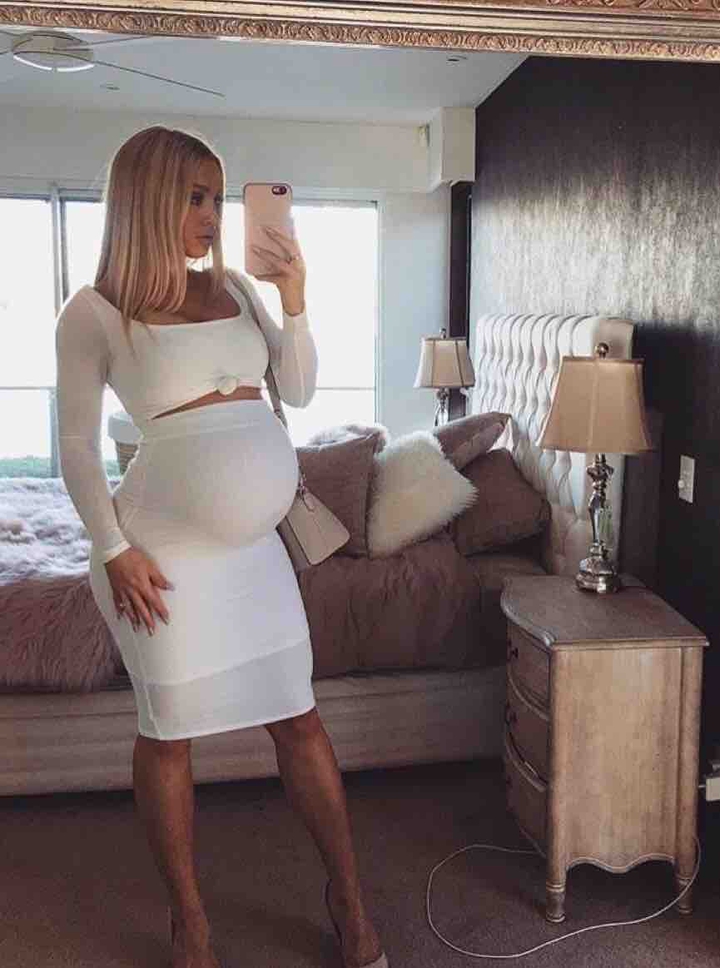 Maternity outfit