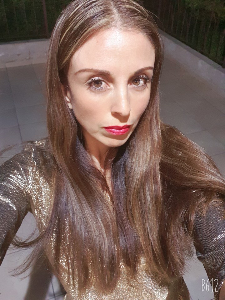 Golden dress Lady