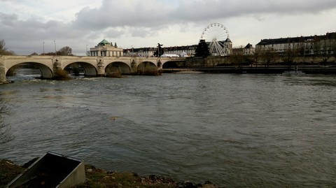 pont et rivière