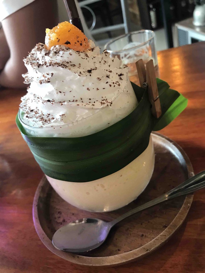 Coconut smoothie ice cream