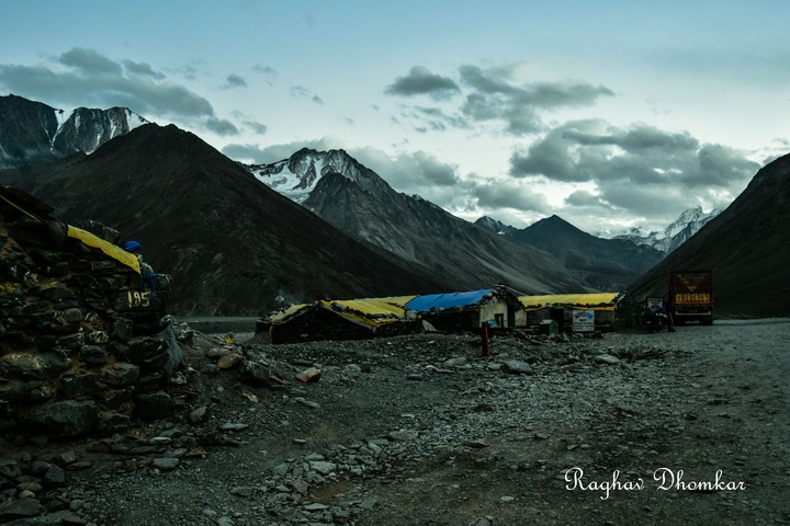 mountains of himalayas