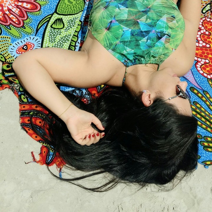The girl and the sand