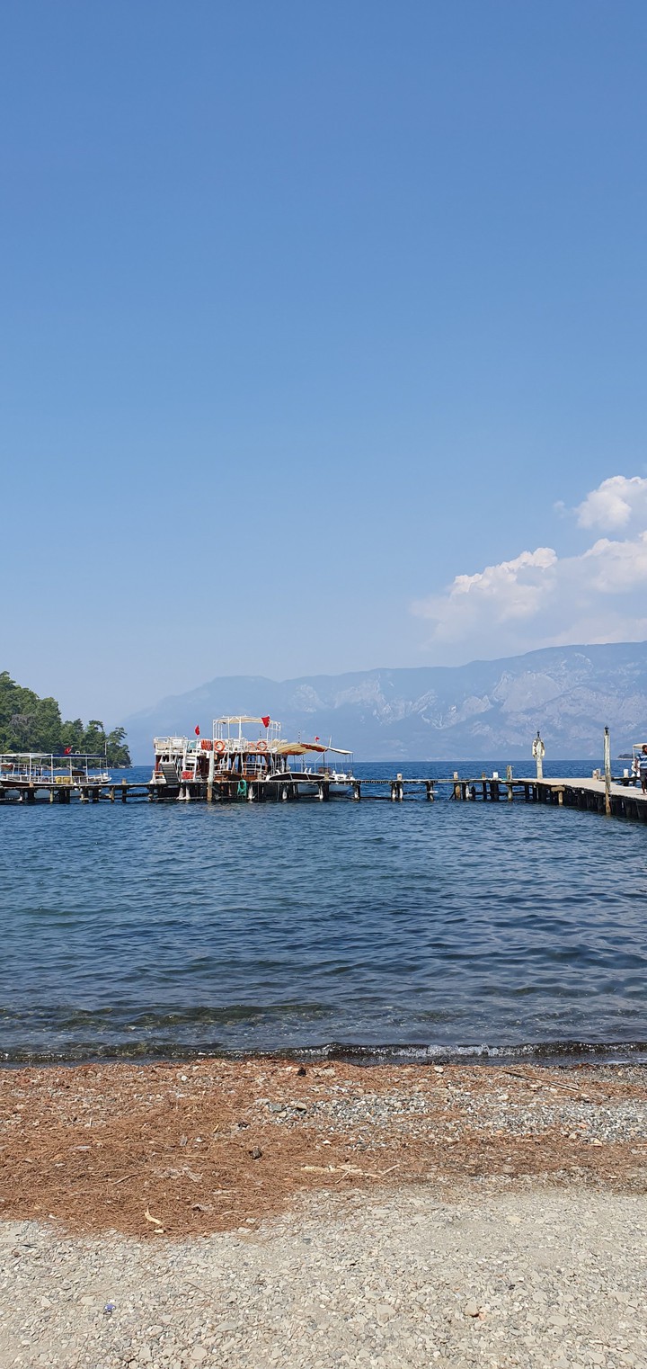 море