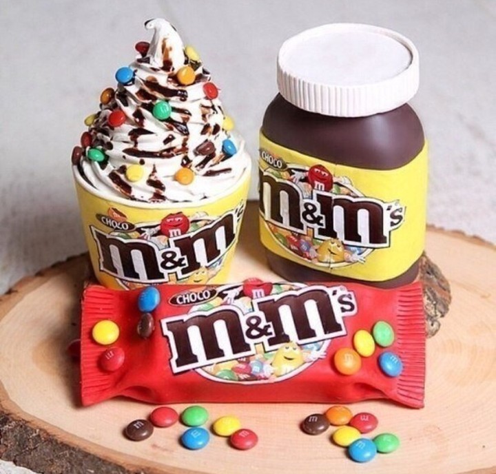 m&m
