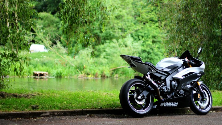 yamaha r1.