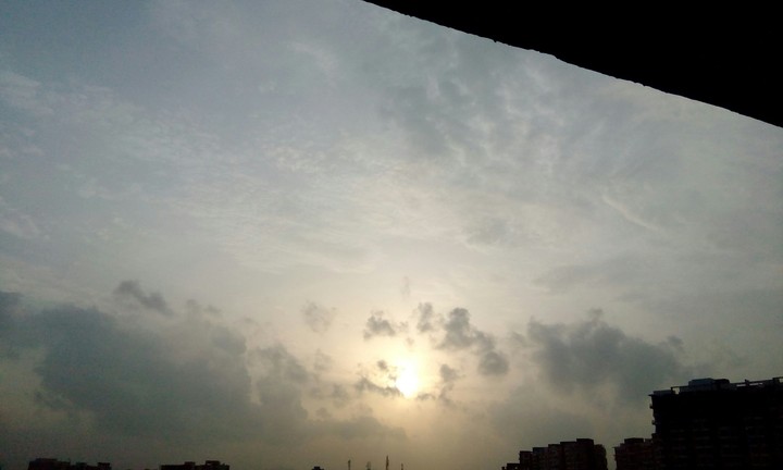 Sunrise in Mumbai suburbs
