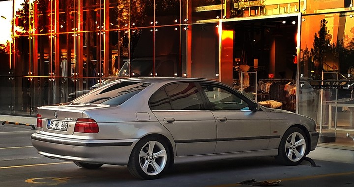 BMW E39 520 IA