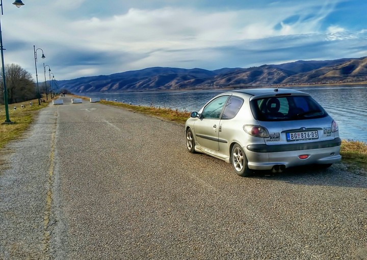 Peugeot and Danube