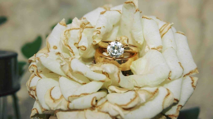 engagement ring ?