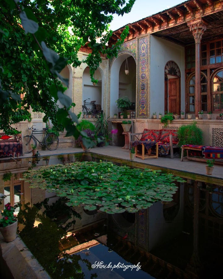 Manteghi Nezhad House