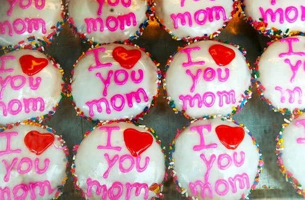 I ❤️ You, Mom - cupcakes made by kiddies