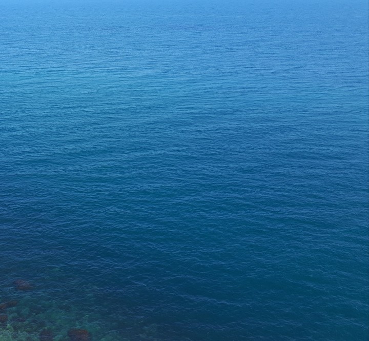 Море
