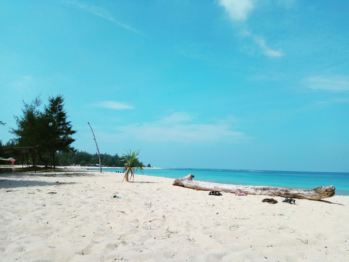 lampuuk beach