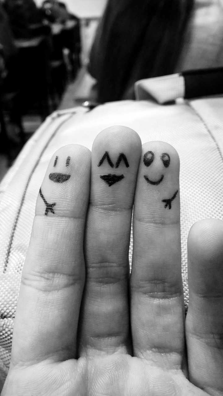 finger friends.